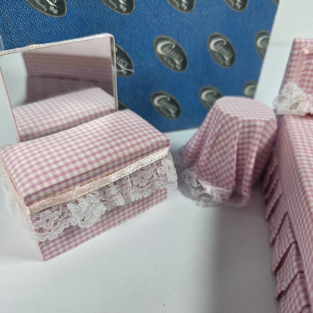 Classics Vintage Dollhouse Miniature Pink Gingham 5 Piece Bedroom Furniture Set - Picture 2 of 14